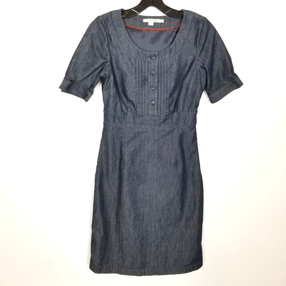 Denim Scoop Neck Day Dress in Dark Blue